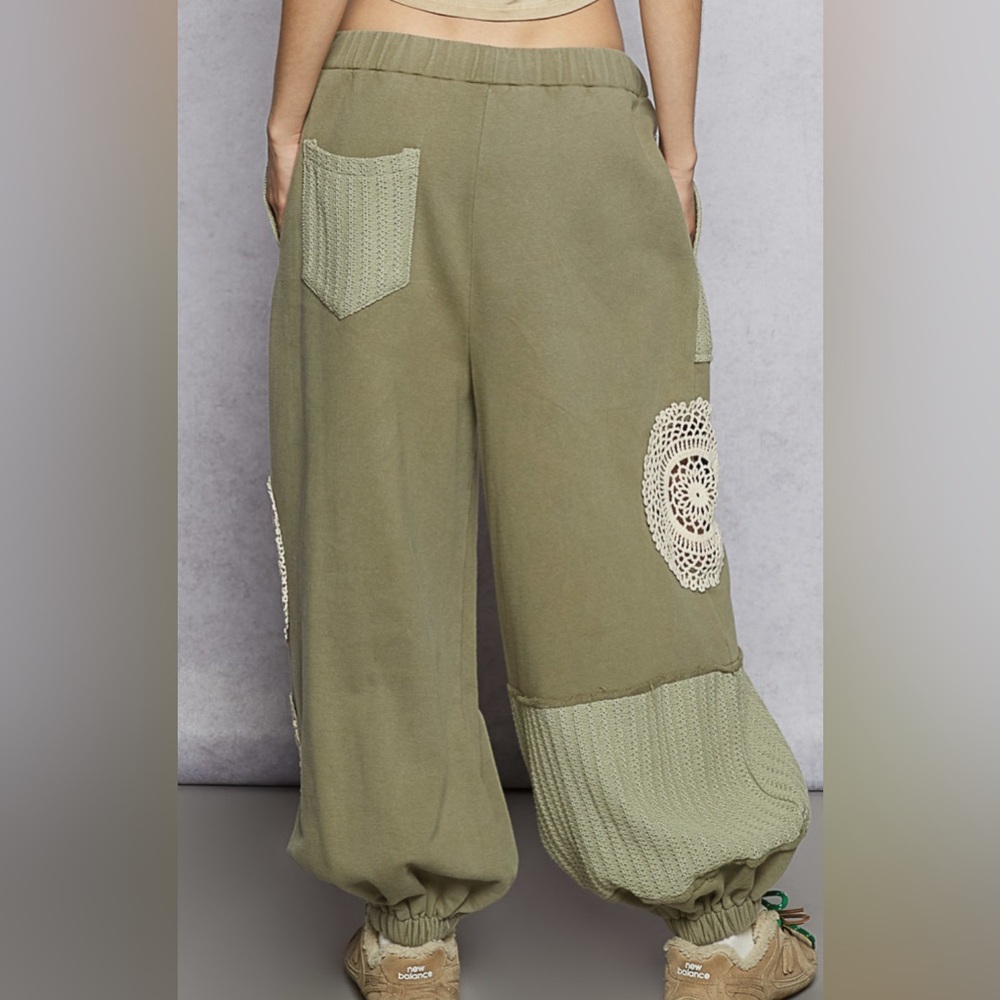 NWT POL Crochet Boho Doily Patchwork Joggers Swea… - image 6